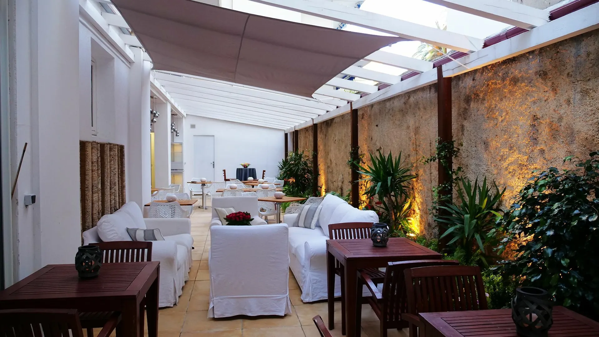 Hotel Palm Beach Канны 4*,  Франция