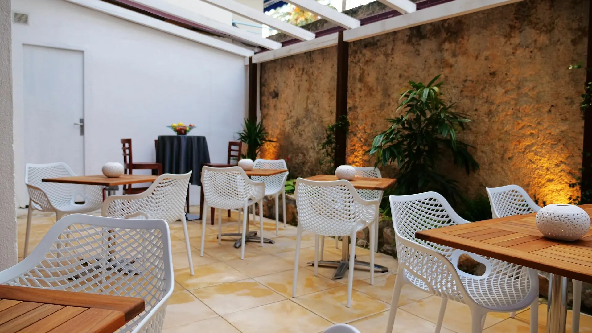 Hotel Palm Beach Канны